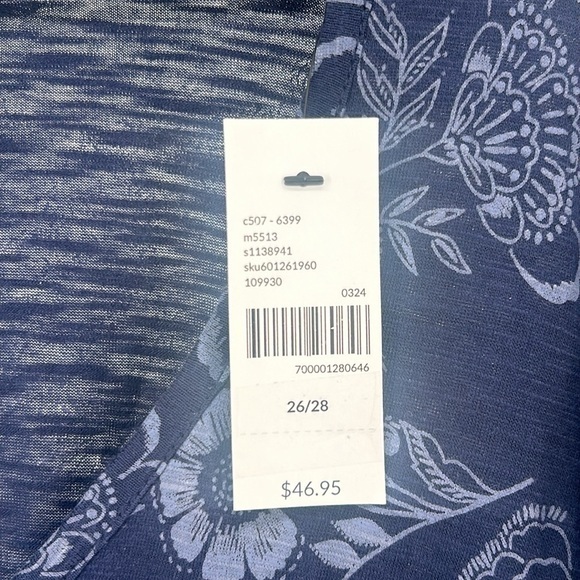 "NWT" Lane Bryant‎ Flutter-Sleeve V-Neck Top- Tonal Navy Floral- Size 26/28 - Picture 6 of 13